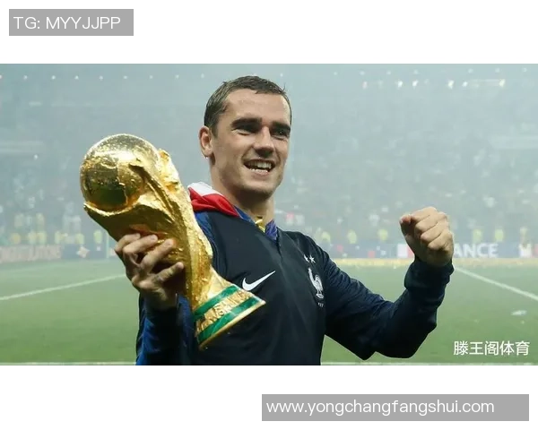 央视足球球星宣布退役 向辉煌职业生涯画上圆满句号