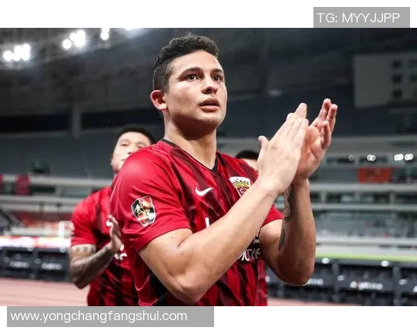 球星以自律为核心探秘高效足球训练与巅峰竞技状态养成之道 球星以自律为核心探秘高效足球训练与巅峰竞技状态养成之道